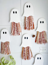 Load image into Gallery viewer, 'spooky magic' ghost- boho daisy