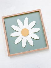 Load image into Gallery viewer, Daisy on Green
